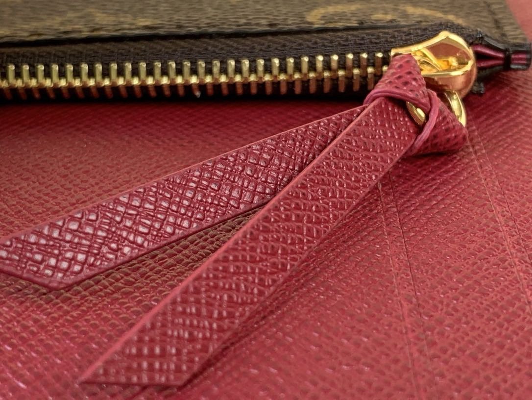 Pochette Chain Bag